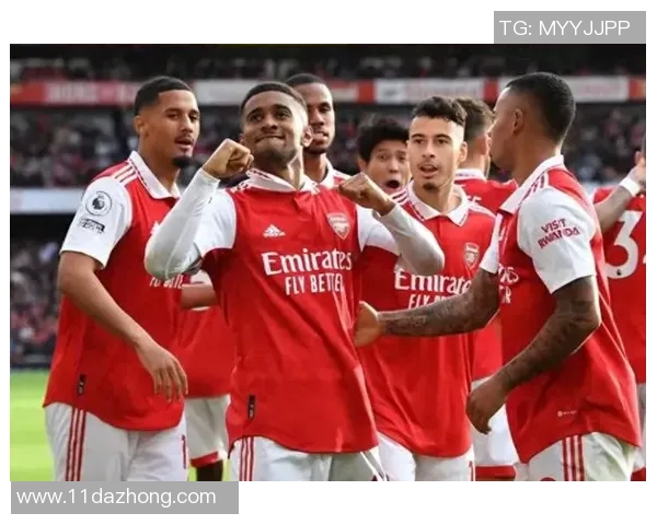 黑人足球明星的辉煌历程与对体育界的深远影响分析